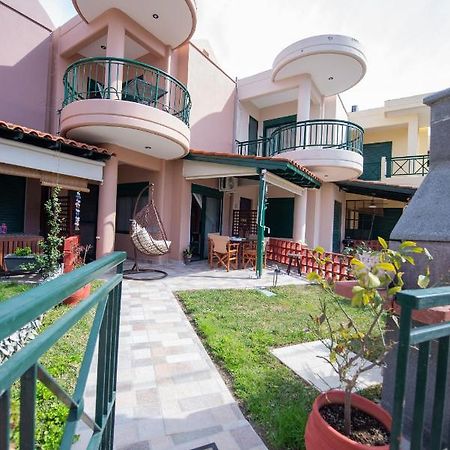 Stella's Beach House Nikiti  Exterior foto