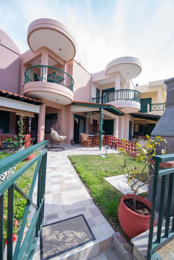 Stella's Beach House Nikiti  Exterior foto